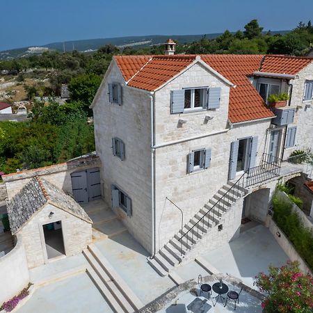 Villa Komelo Škrip Екстериор снимка