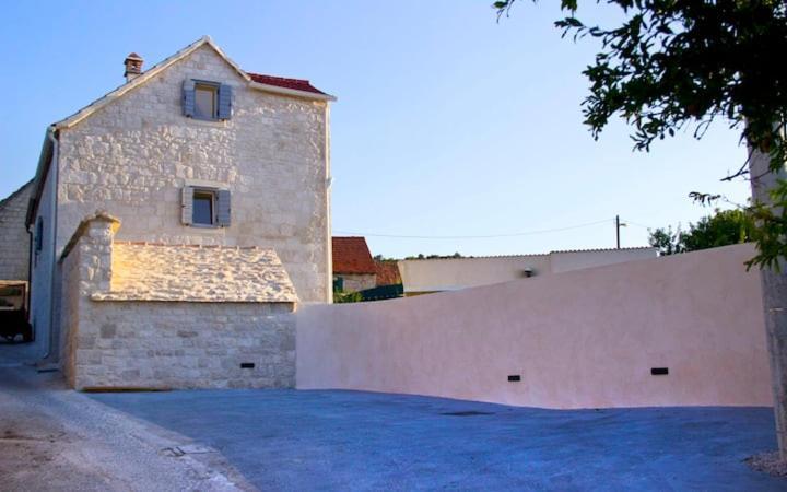 Villa Komelo Škrip Екстериор снимка