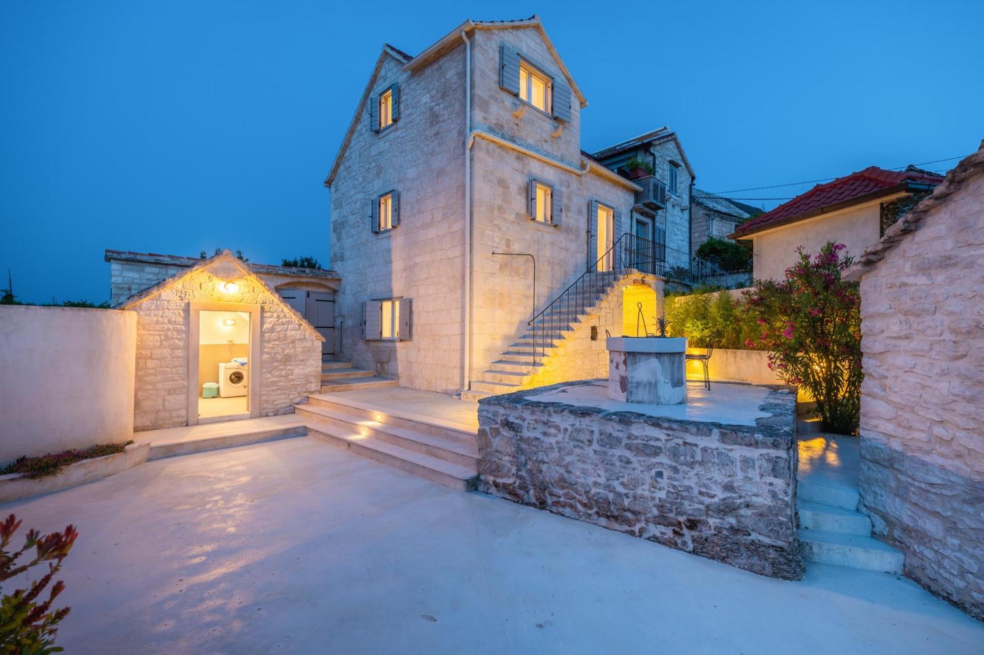 Villa Komelo Škrip Екстериор снимка