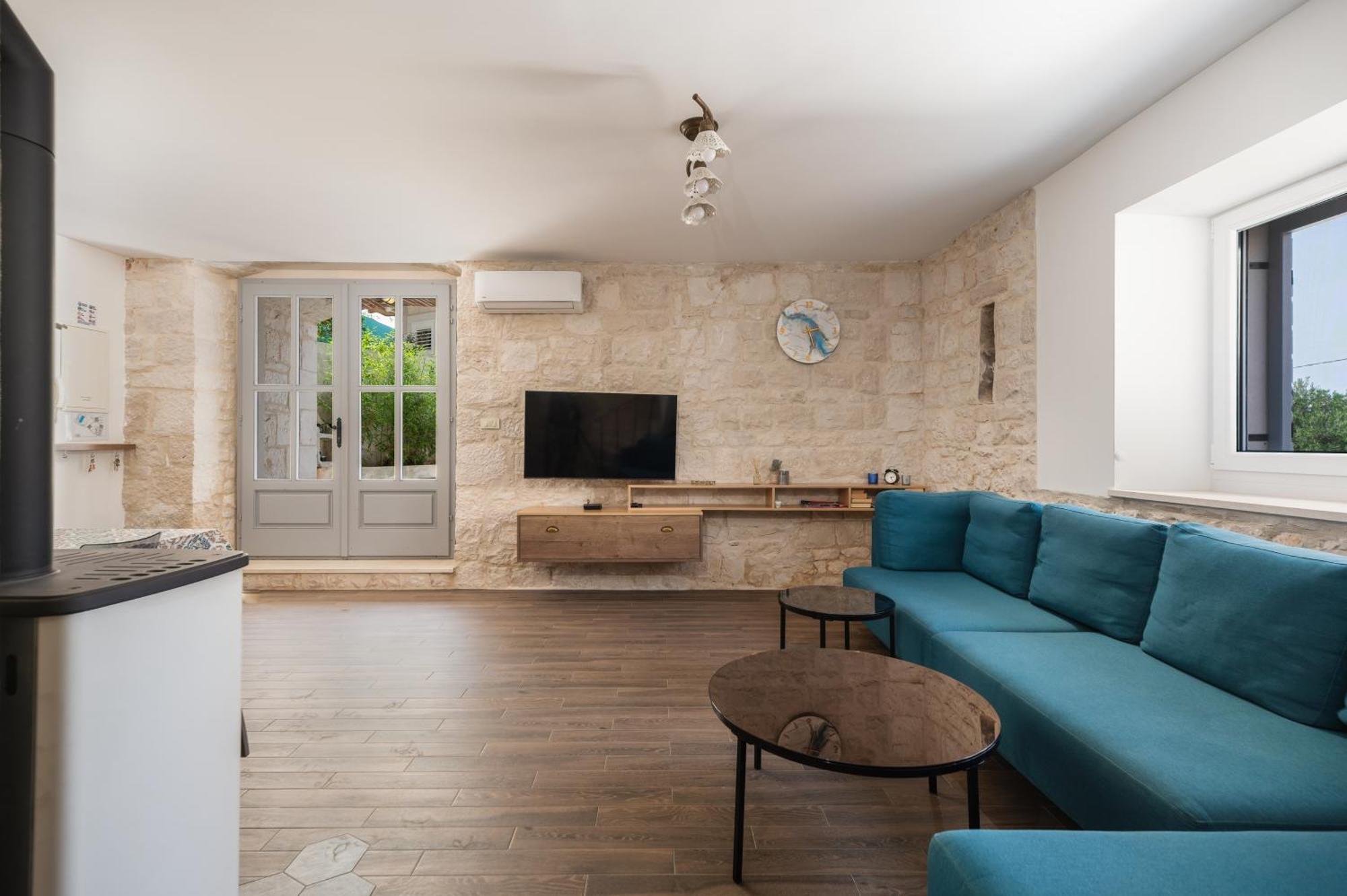 Villa Komelo Škrip Екстериор снимка